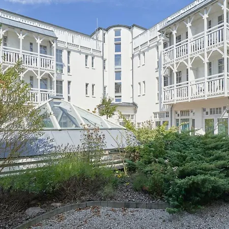 Gemuetliche Nahe Ostseestrand In * Sellin (Rugen)