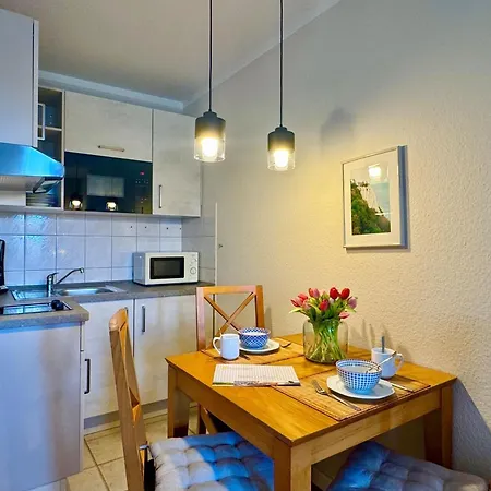 Gemuetliche Nahe Ostseestrand In * Sellin (Rugen)